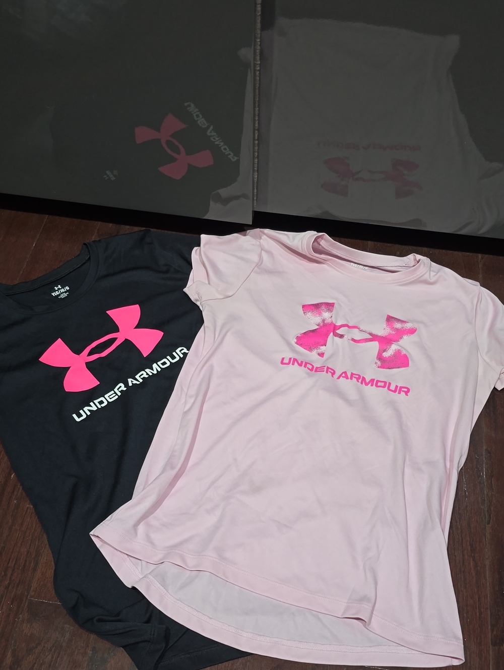 2 Under Armour Pink and Black Logo Short Sleeve Performance Tees Dri Fir